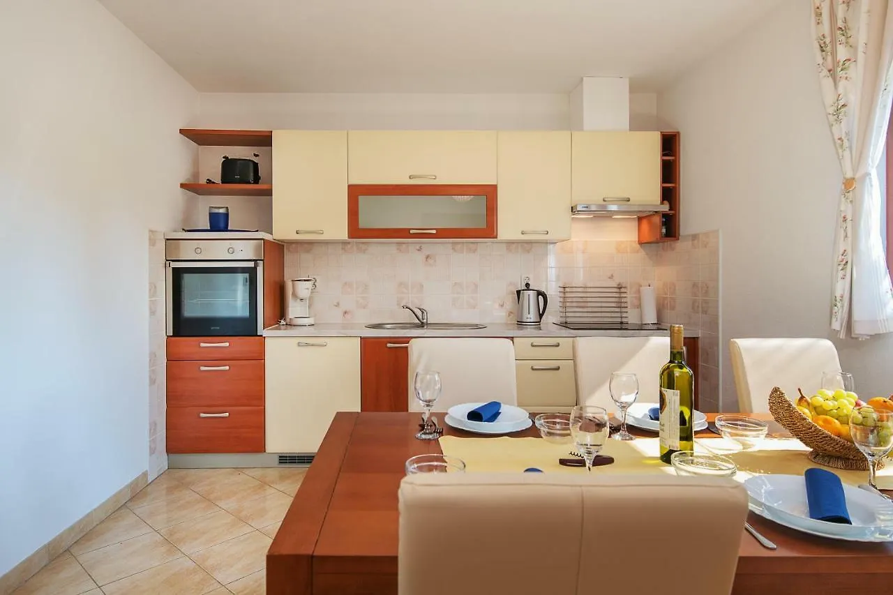 Ferienhaus Joy Liznjan Croatia