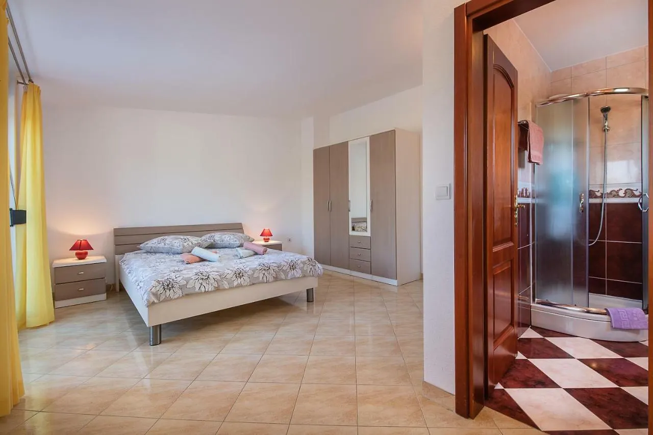 Holiday home Ferienhaus Joy Liznjan Croatia